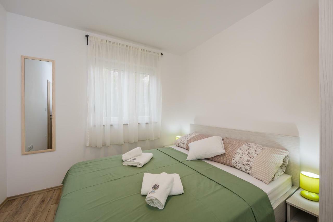 Apartments Mare Trogir Szoba fotó