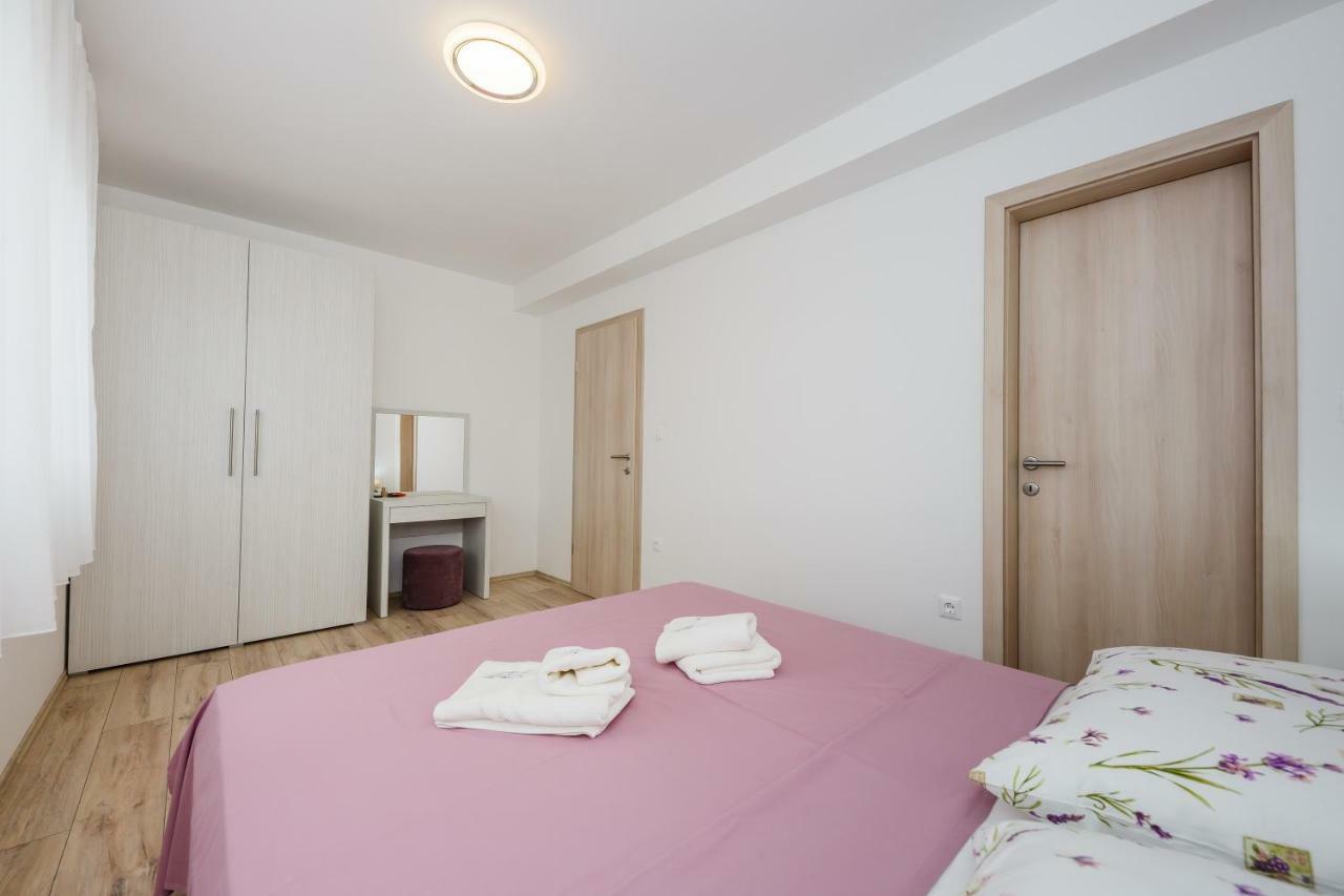 Apartments Mare Trogir Kültér fotó