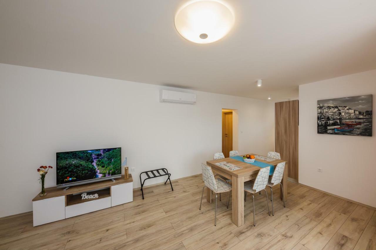 Apartments Mare Trogir Kültér fotó