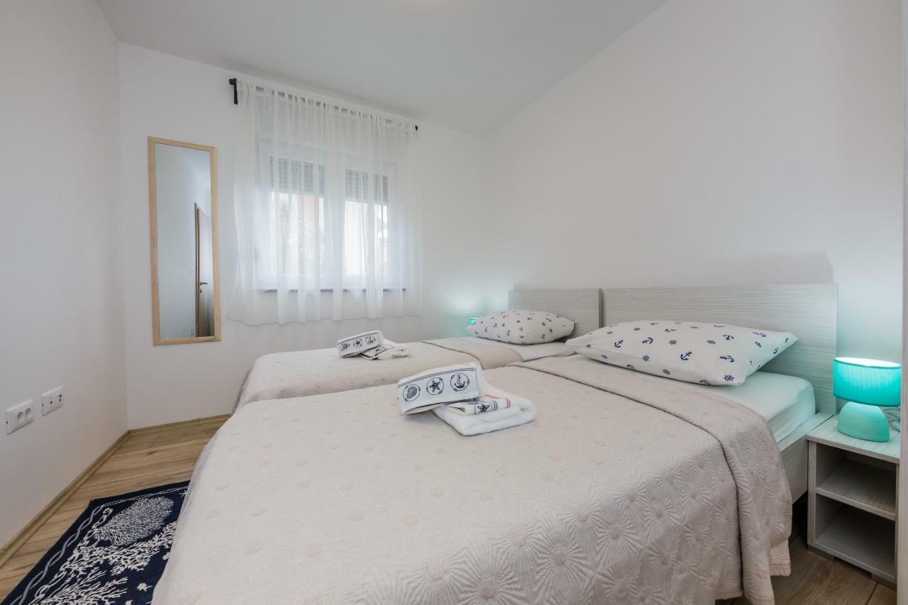 Apartments Mare Trogir Kültér fotó