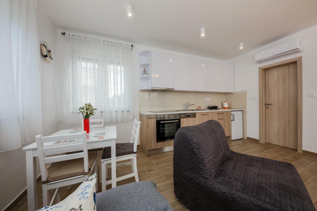 Apartments Mare Trogir Kültér fotó